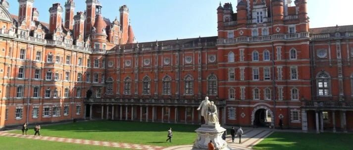 爆料！虚假留学中介：  “保录”世界名校 实则野鸡大学，坑惨留学生。