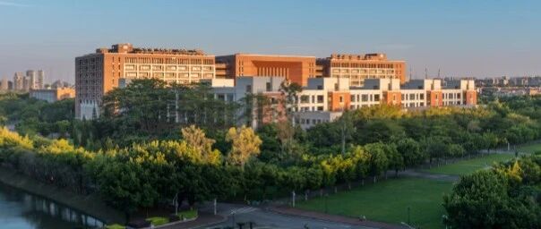 刚刚揭露：高考选专业选错的10年后都怎样了？那些后悔的人，当年都踩了同一个坑！